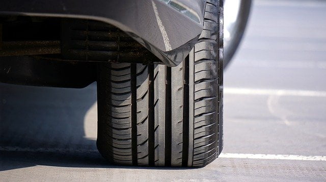 Contrôlez régulièrement la pression de vos pneus